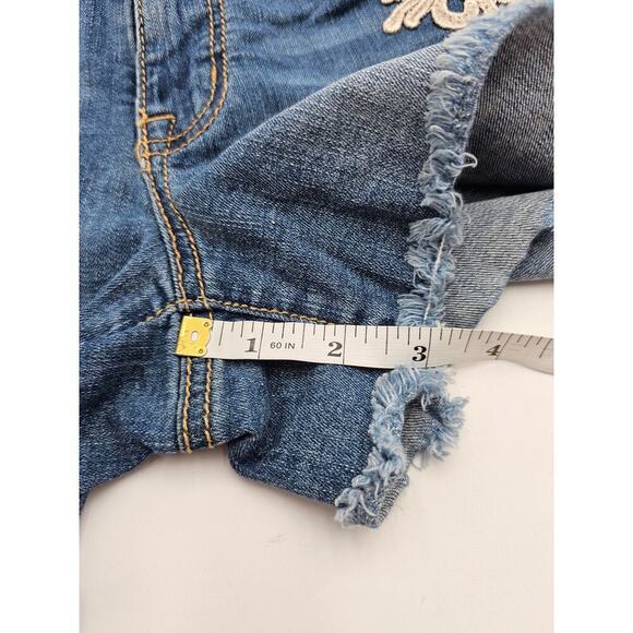 Jessica Simpson Women's 30 Forever Low Rise Lace Detail Cut Off Jean Shorts - Picture 7 of 8
